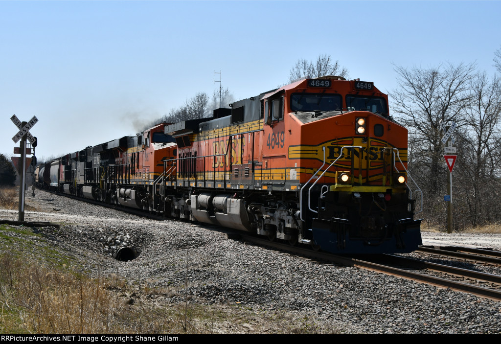 BNSF 4649 Roster shot.